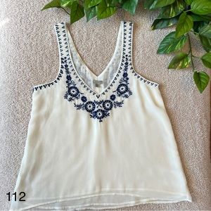 Summer weather tank top size extra small.